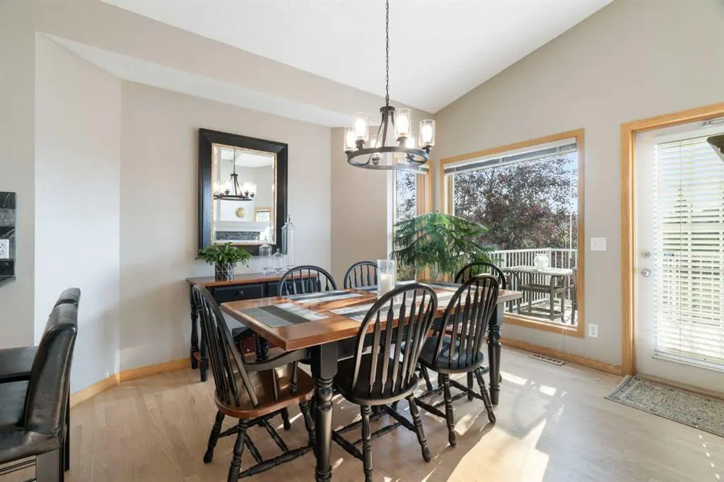 99 Citadel Grove NW