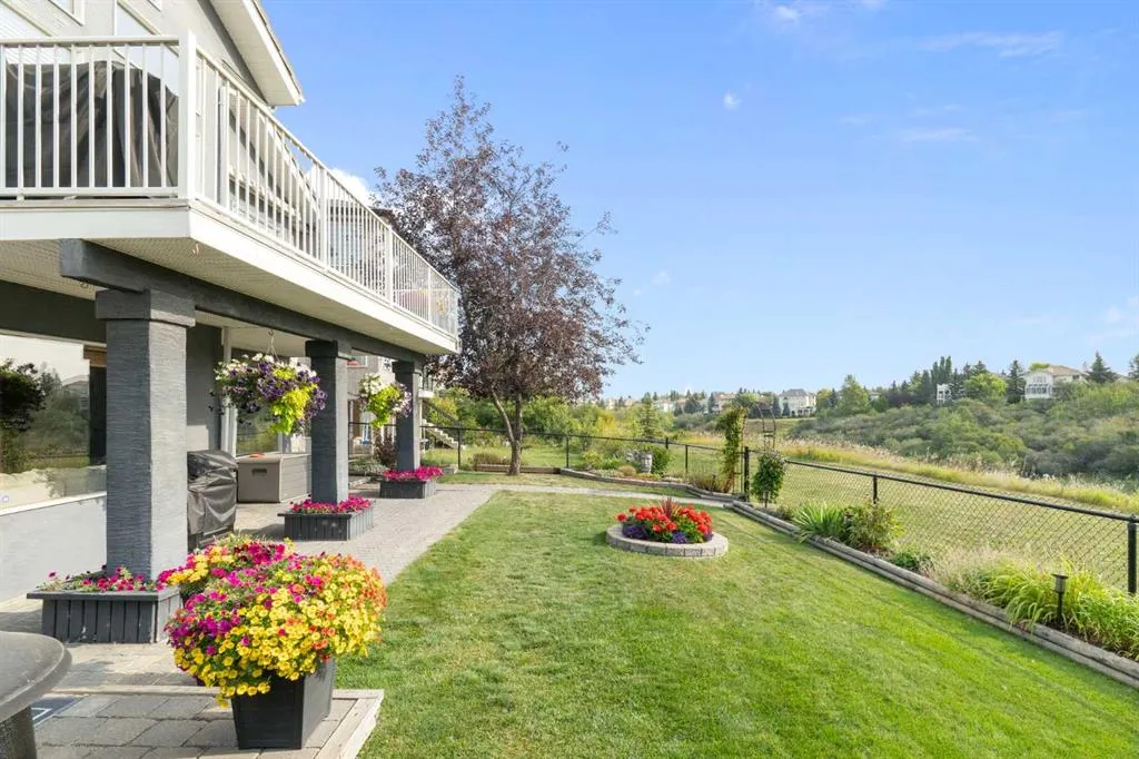 99 Citadel Grove NW