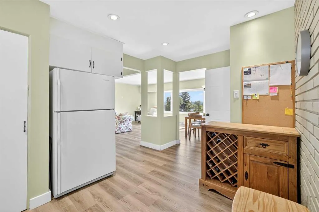 35 Collingwood Place NW