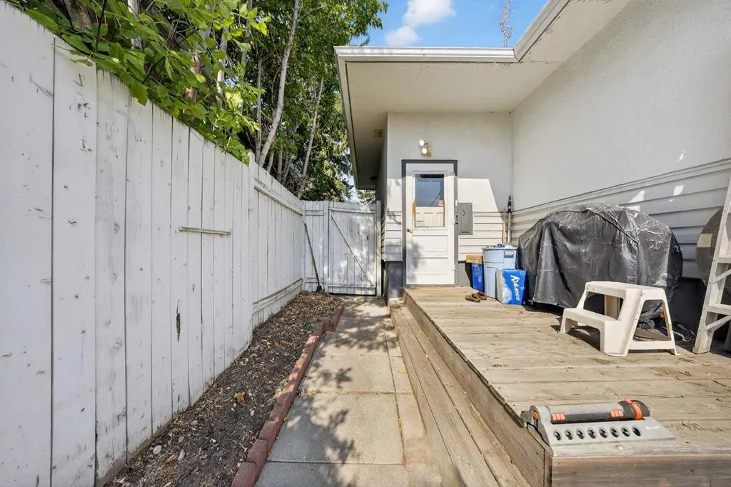 35 Collingwood Place NW