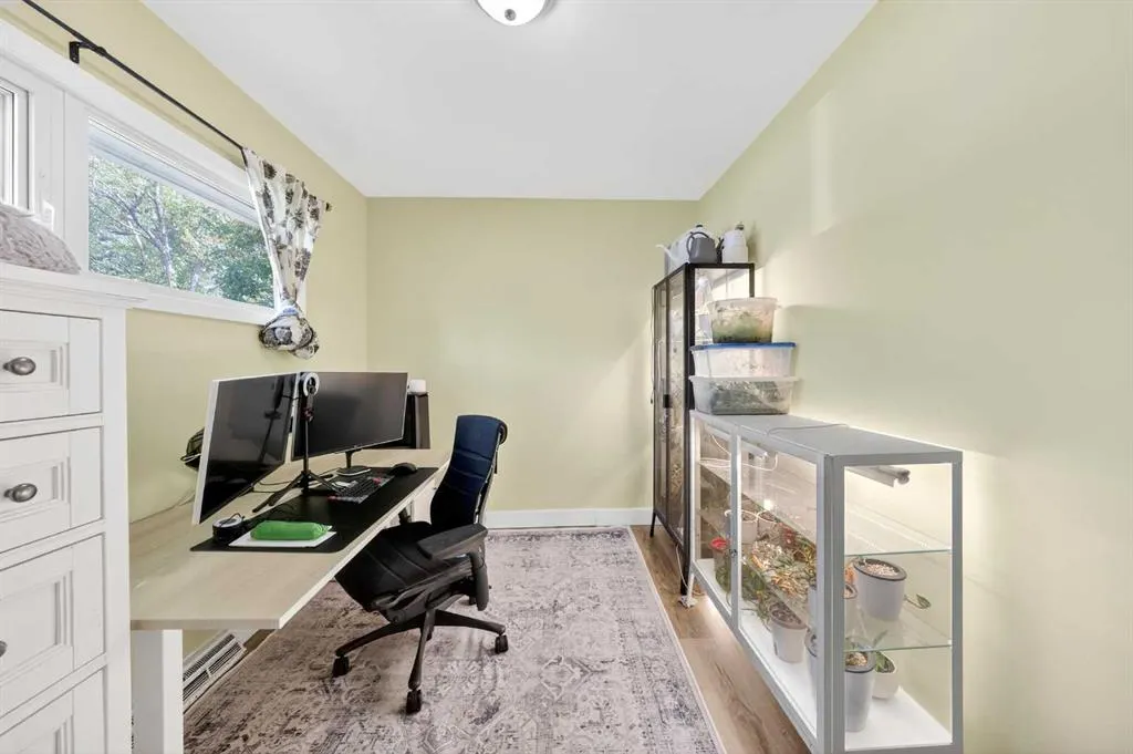 35 Collingwood Place NW