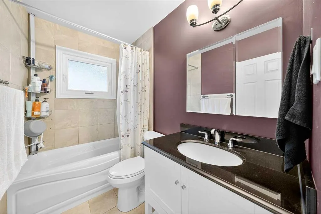 35 Collingwood Place NW