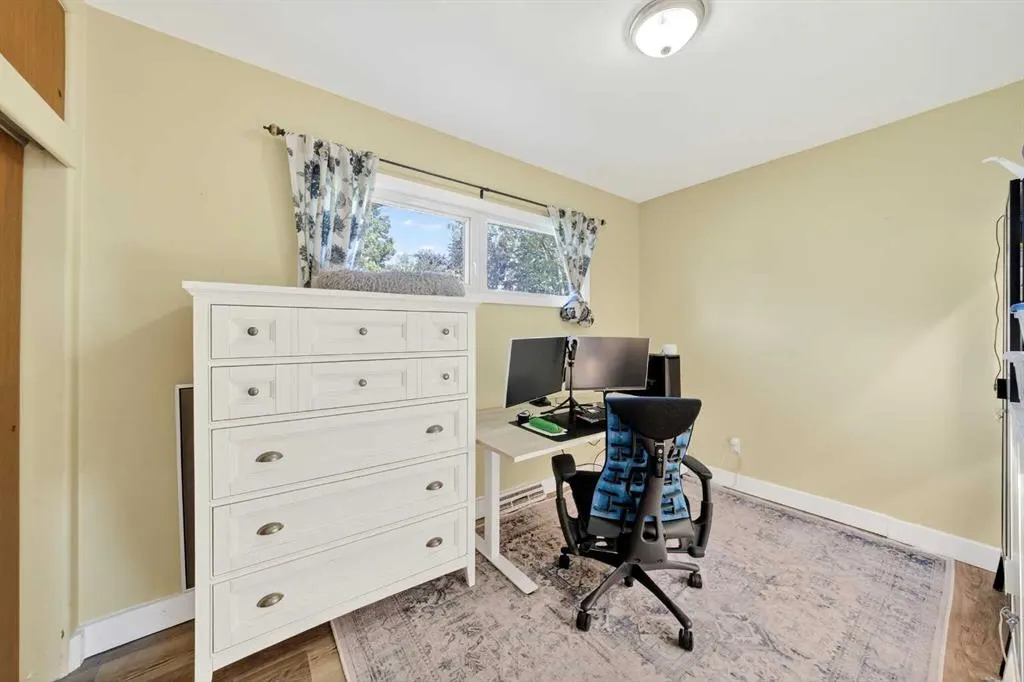 35 Collingwood Place NW
