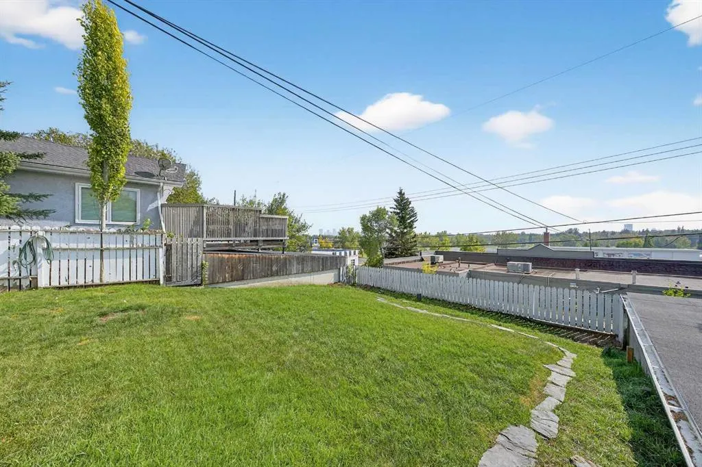 35 Collingwood Place NW