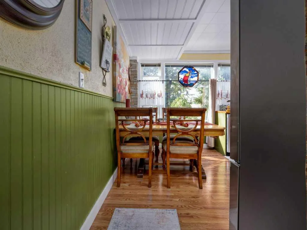 121 Center Avenue