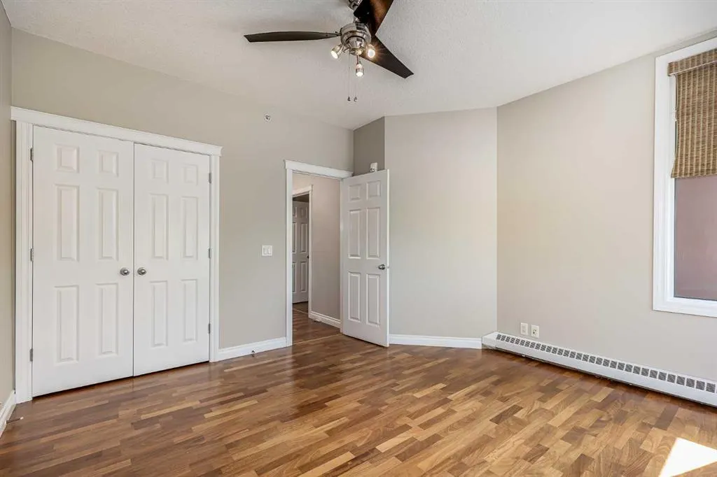 990 Centre Avenue NE, #106