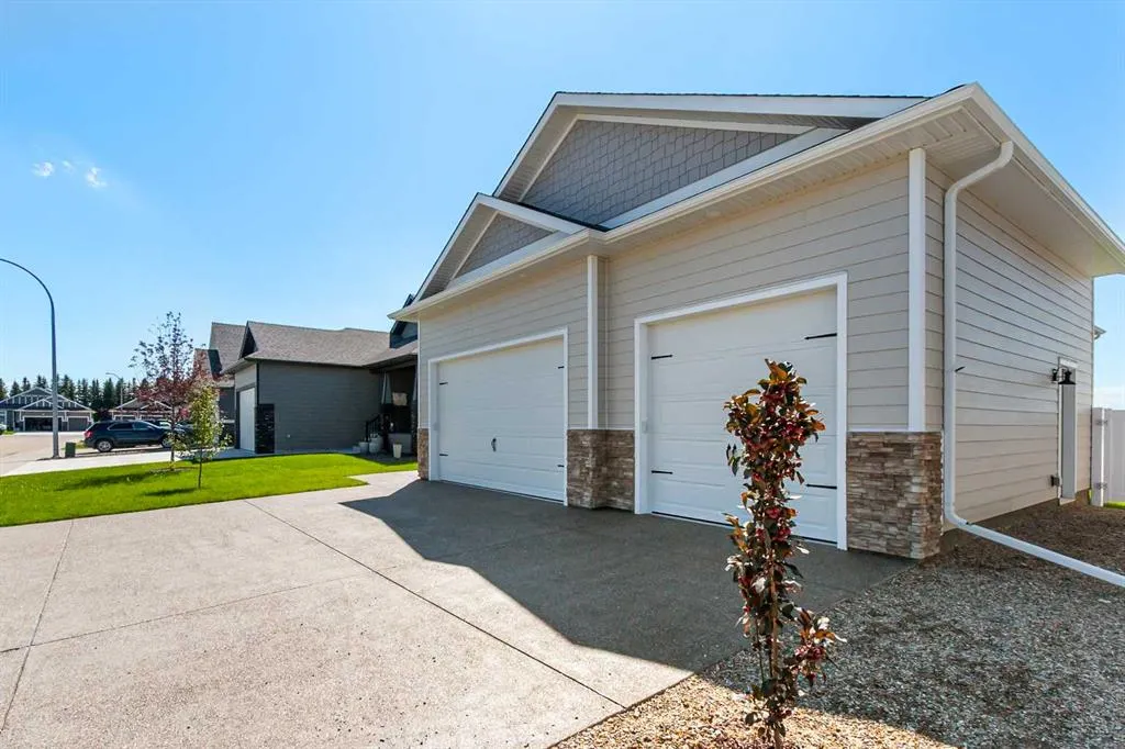 14 Vireo Avenue