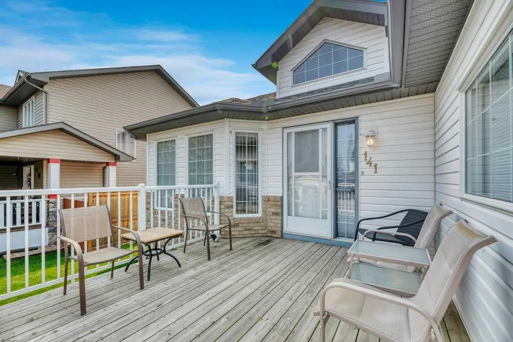 141 West Creek Crescent