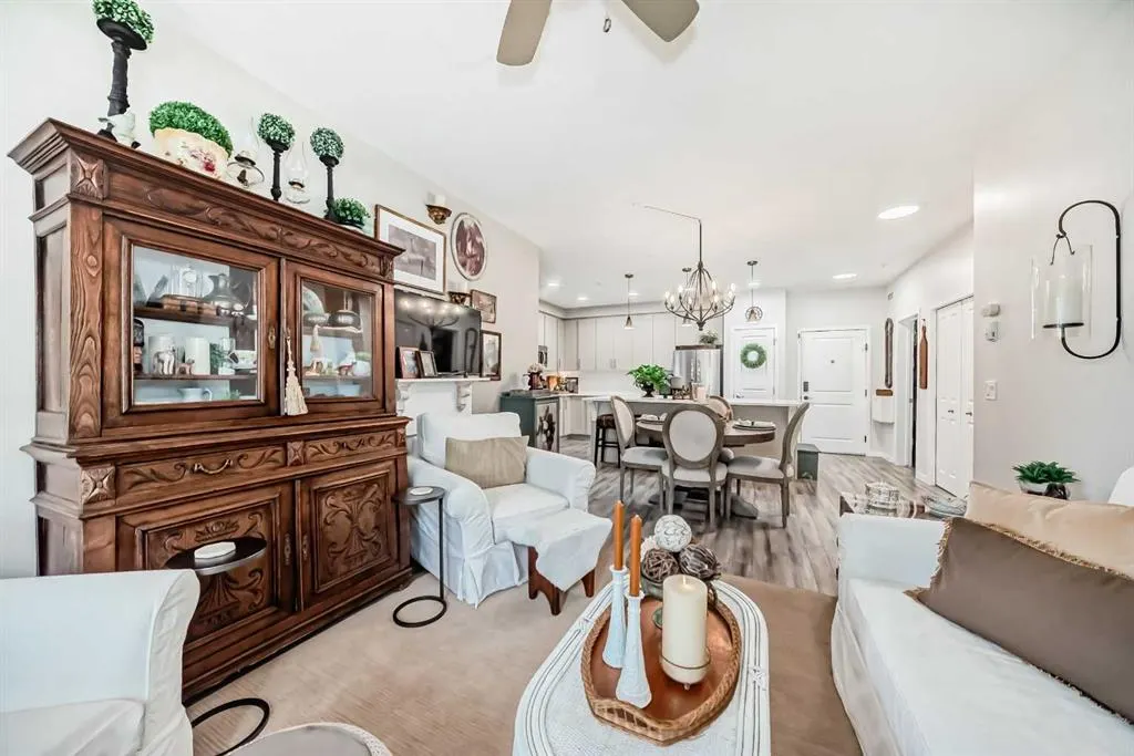 20 Mahogany Mews SE, #119
