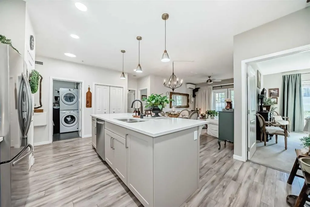 20 Mahogany Mews SE, #119