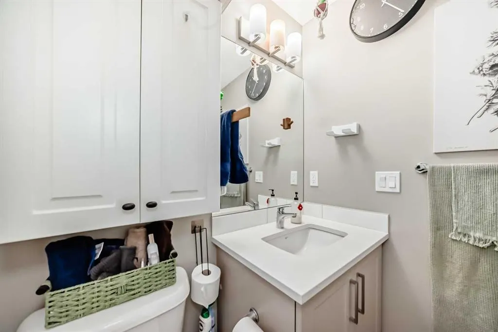 20 Mahogany Mews SE, #119