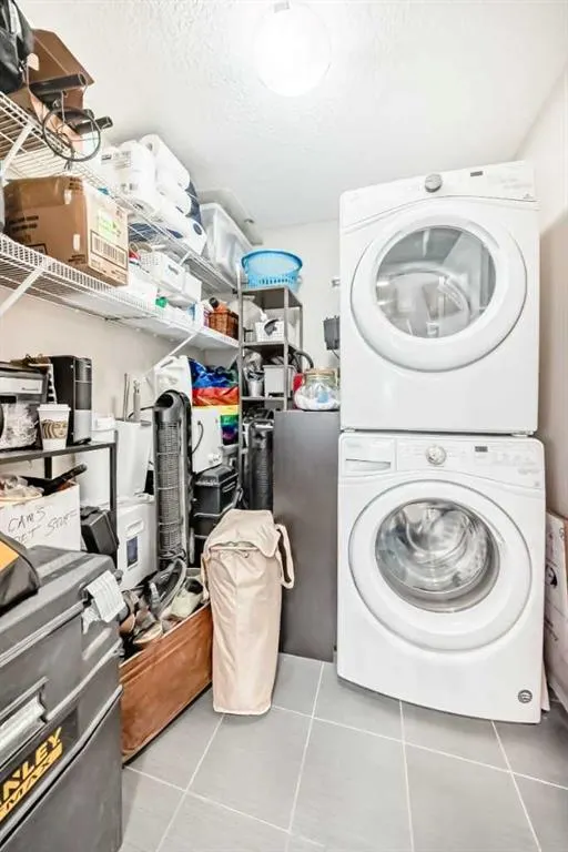 20 Mahogany Mews SE, #119