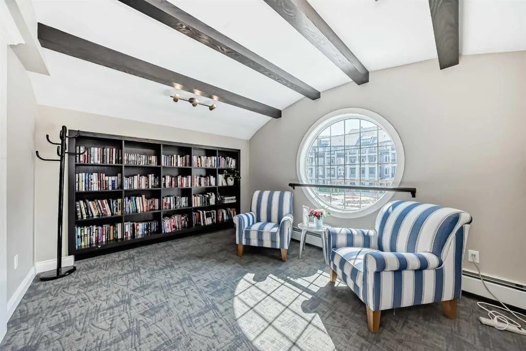20 Mahogany Mews SE, #119