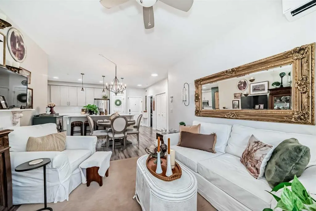 20 Mahogany Mews SE, #119