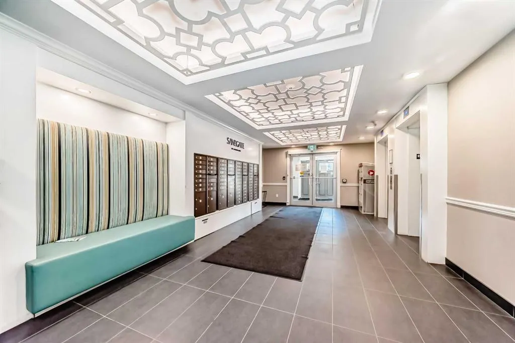 20 Mahogany Mews SE, #119