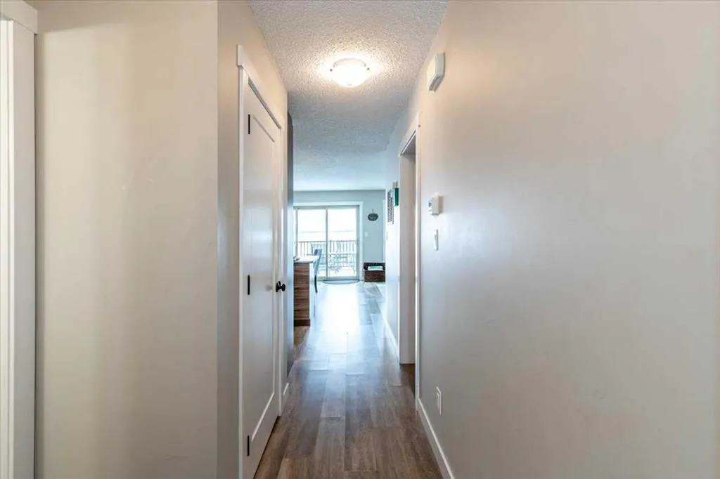 33 Lakeshore Drive