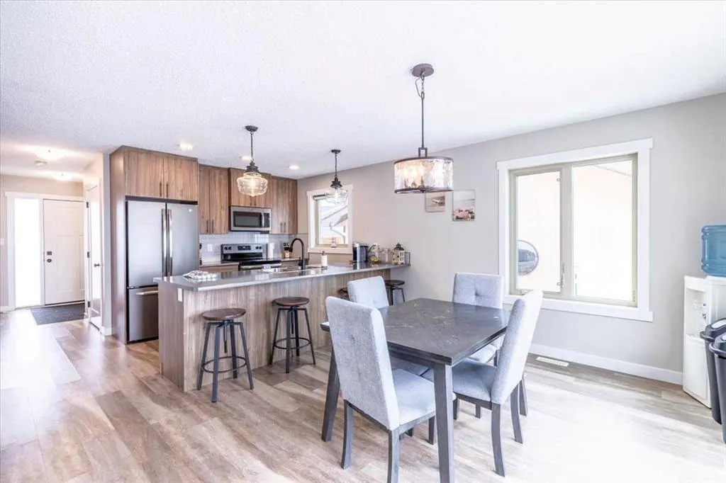 33 Lakeshore Drive