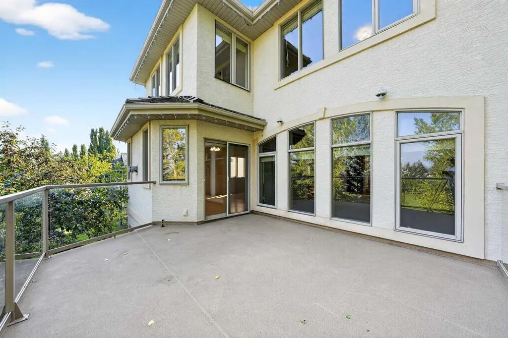46 Valley Ponds Way NW