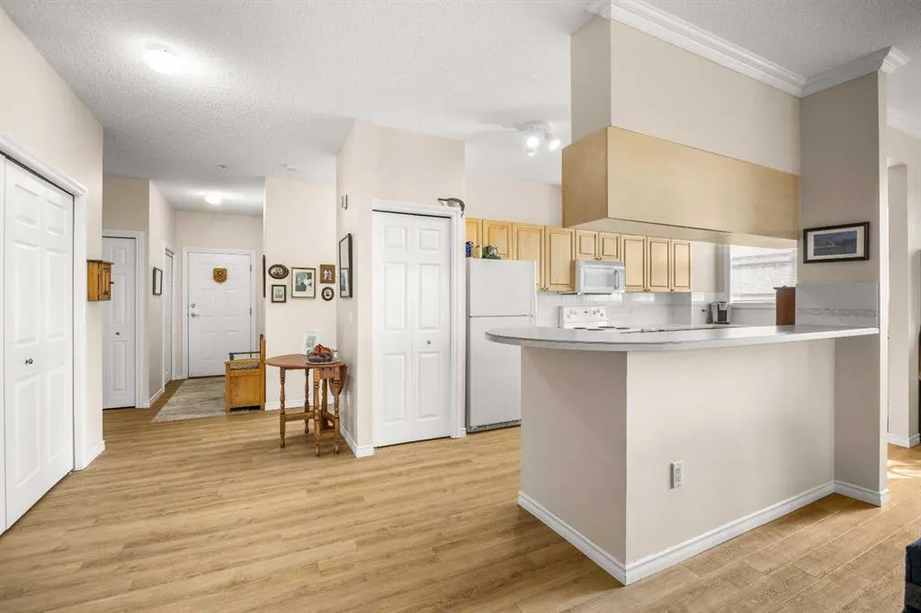 1010 Arbour Lake Road NW, #1211