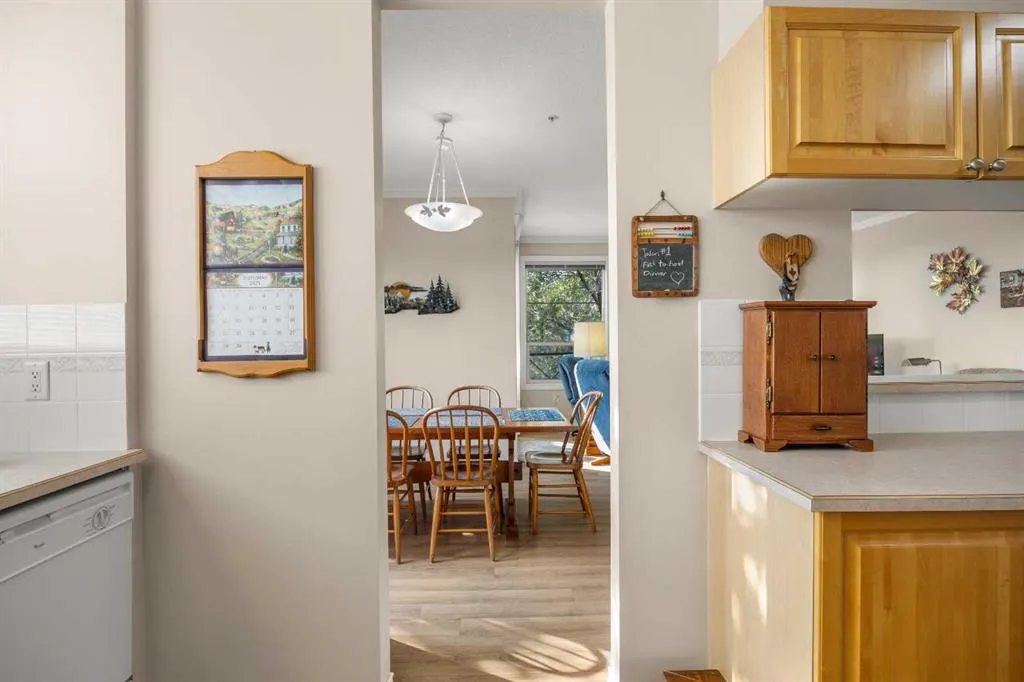 1010 Arbour Lake Road NW, #1211