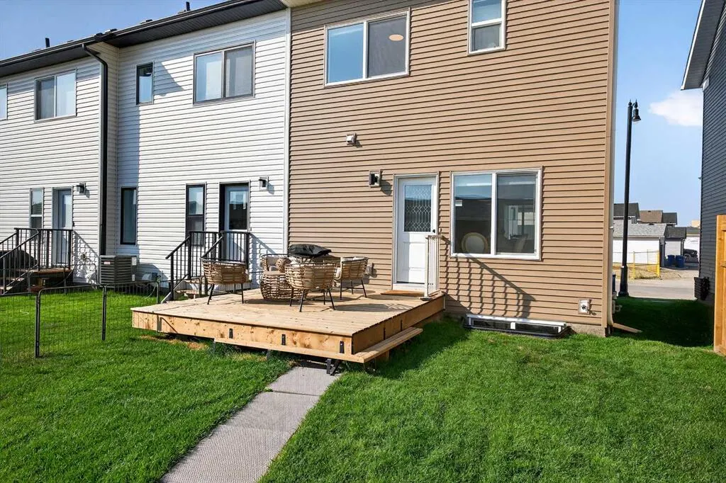 121 Ellen Close