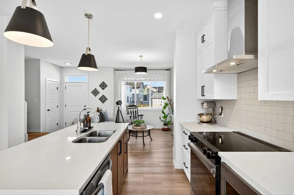 121 Ellen Close