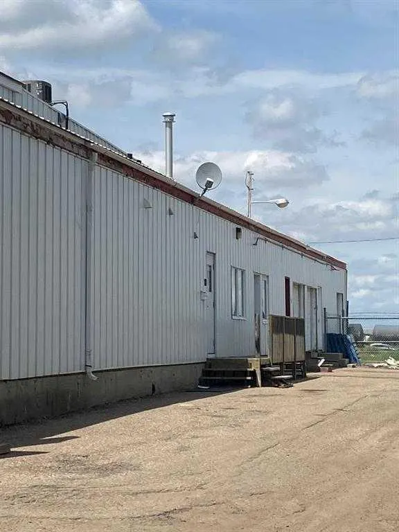 4720 50 Street, #Unit 9 & 10