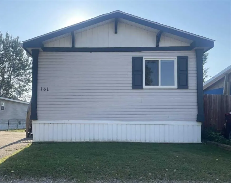 161 Grey Crescent