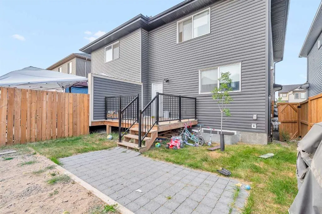 117 Ambleton Drive NW