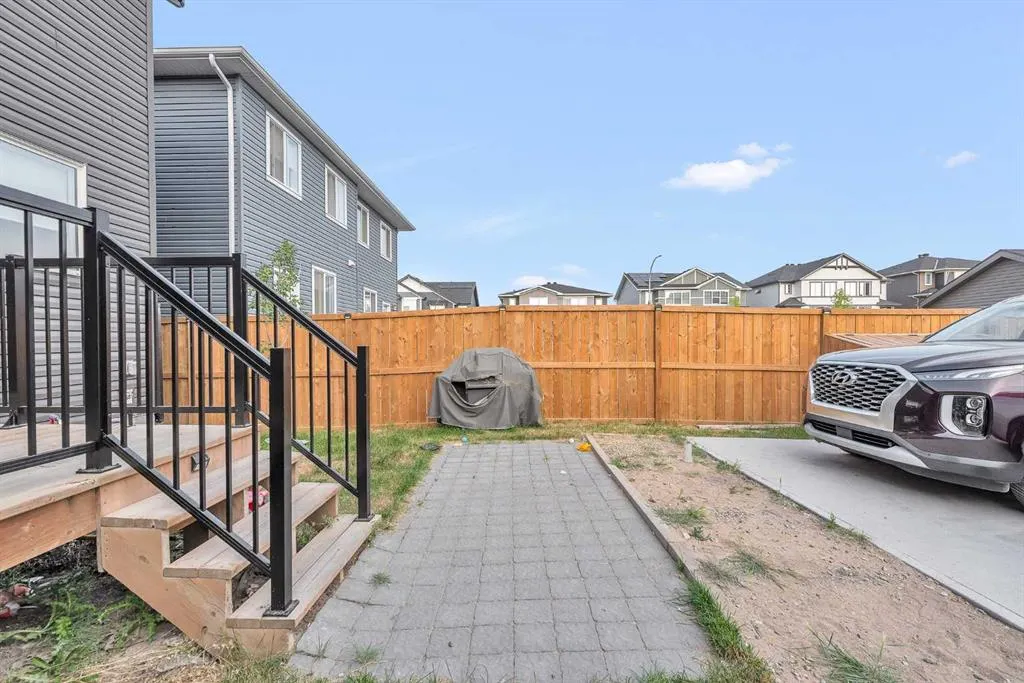117 Ambleton Drive NW