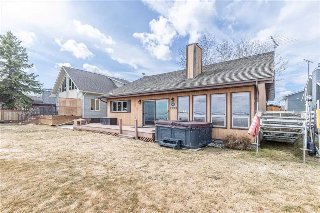 35 Lakeshore Drive