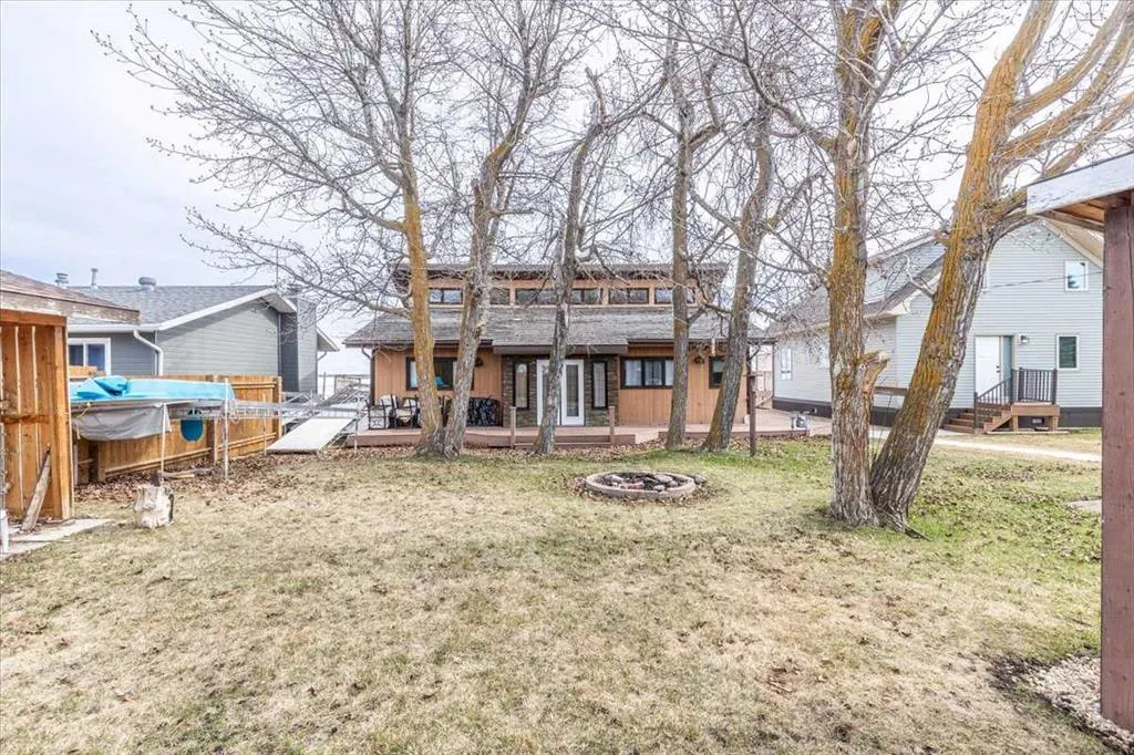 35 Lakeshore Drive