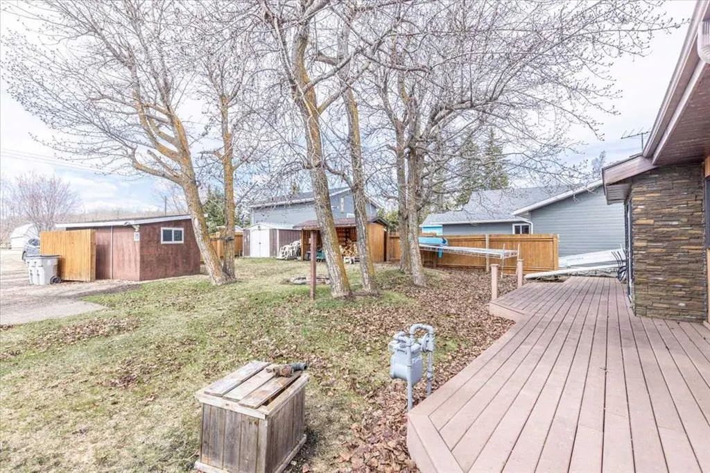 35 Lakeshore Drive