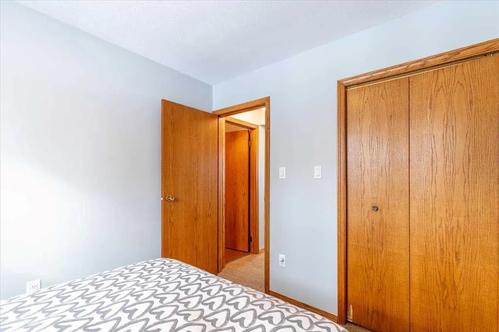 35 Lakeshore Drive