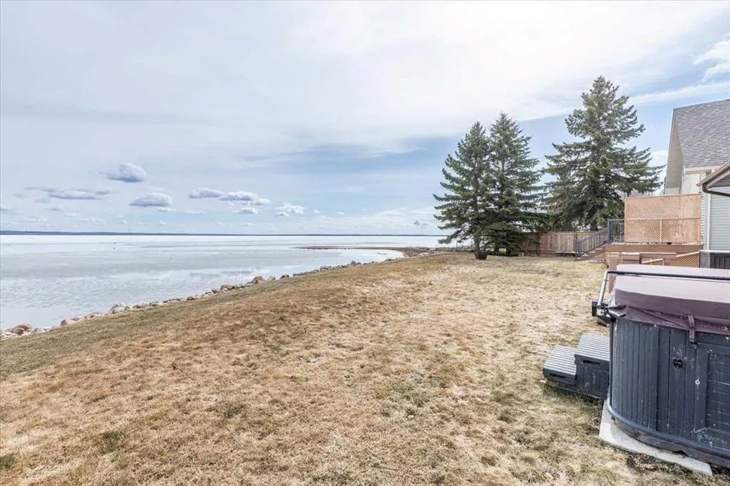 35 Lakeshore Drive
