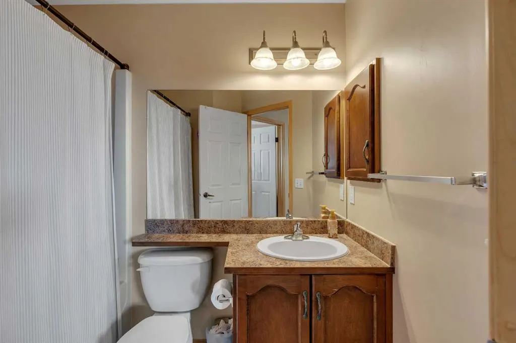 100 Covecreek Close NE