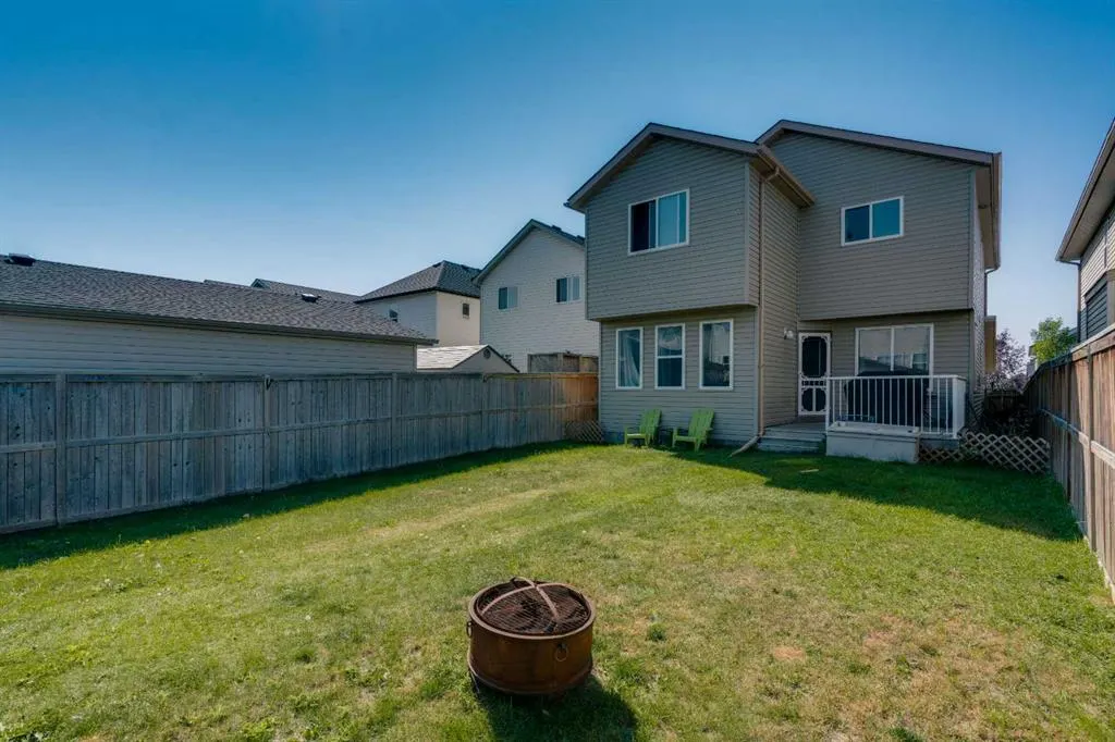 100 Covecreek Close NE