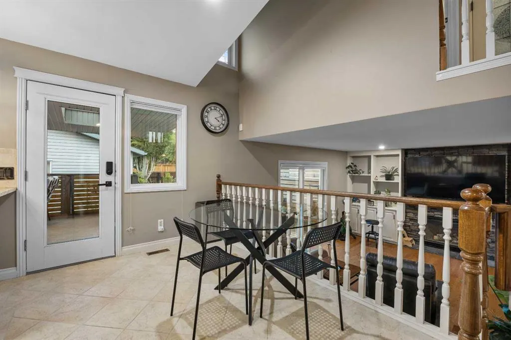 182 Scenic Glen Close NW