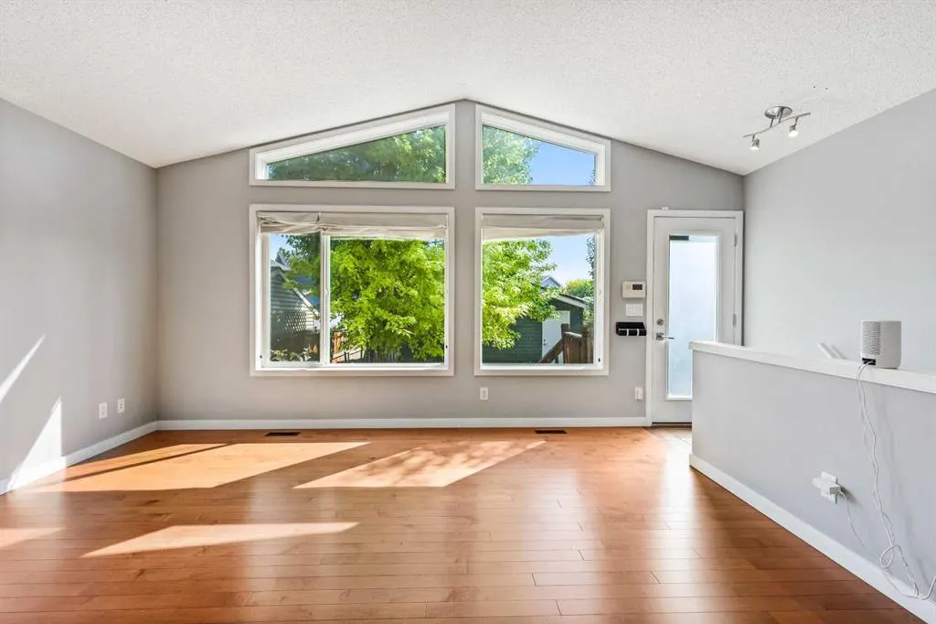 95 New Brighton Landing SE