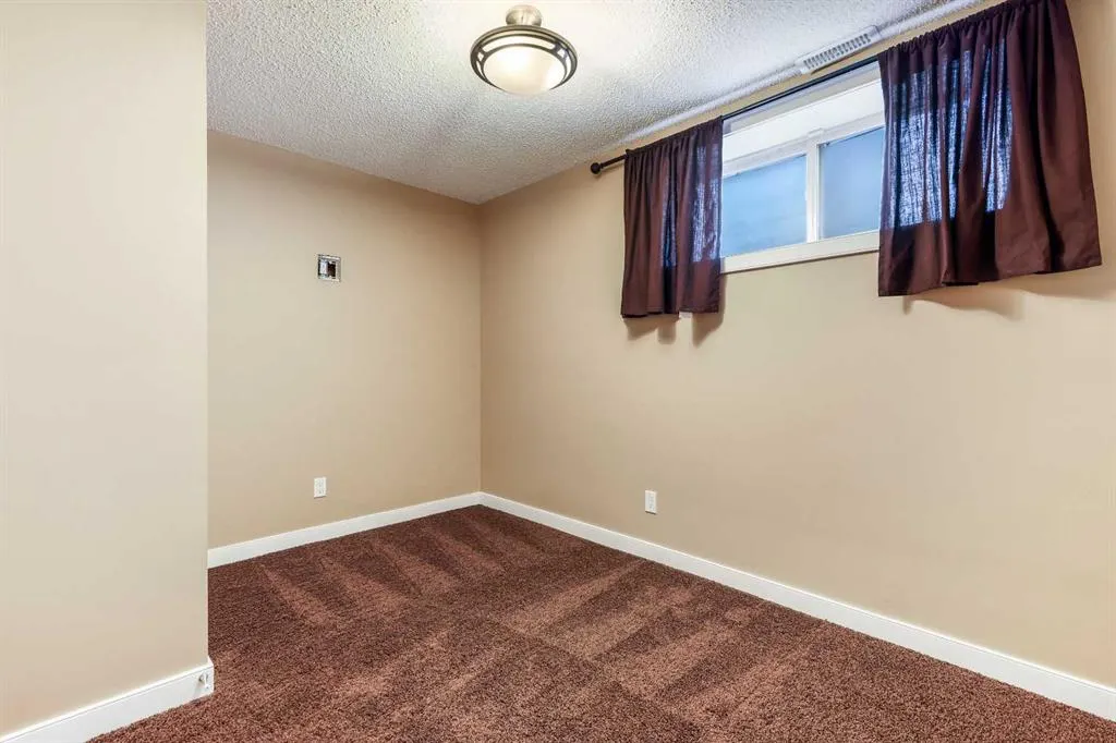 95 New Brighton Landing SE