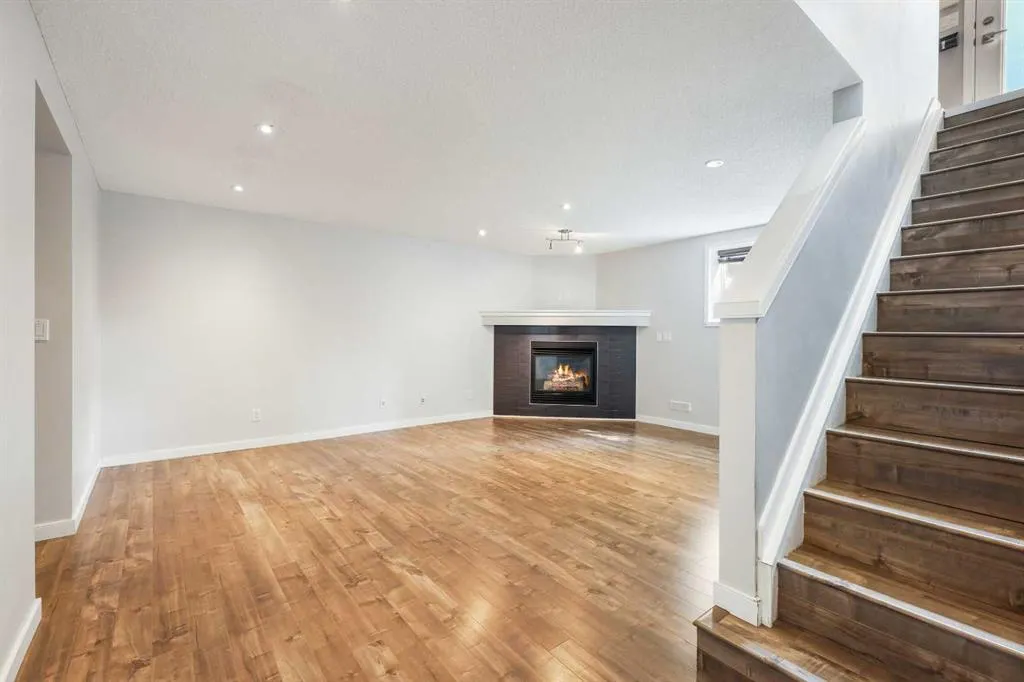 95 New Brighton Landing SE