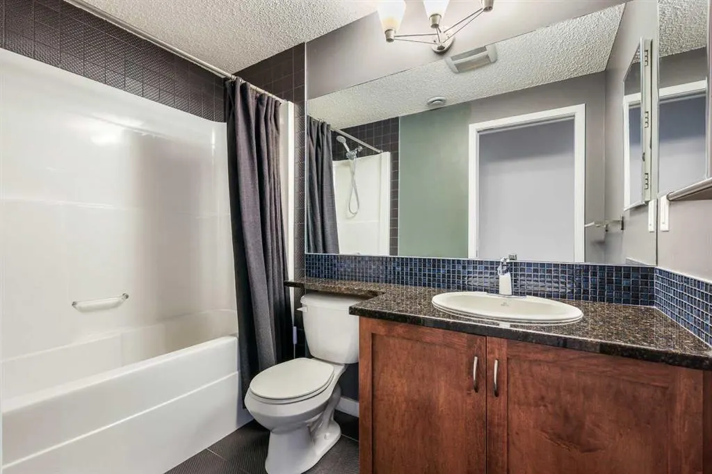 95 New Brighton Landing SE