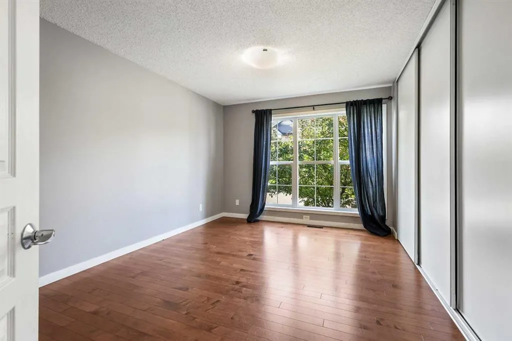 95 New Brighton Landing SE