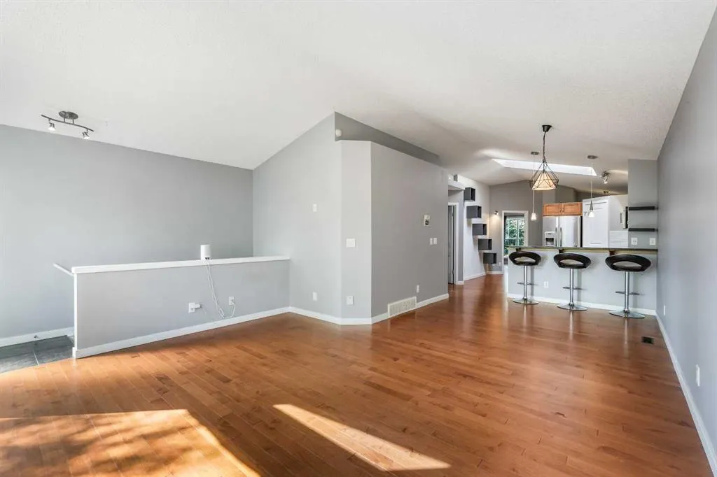 95 New Brighton Landing SE