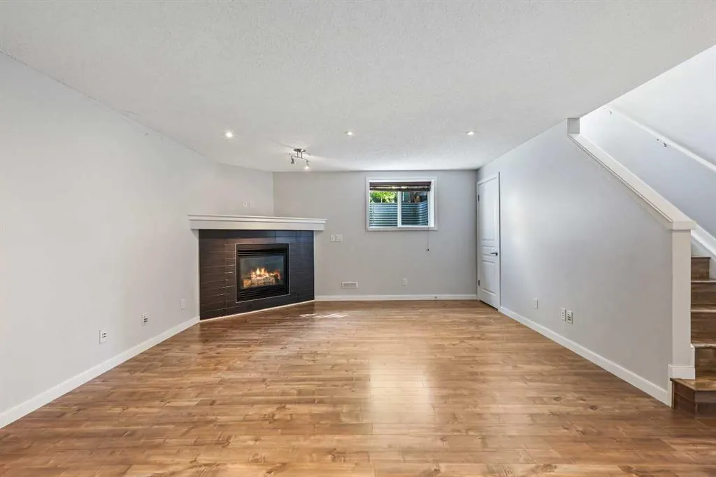 95 New Brighton Landing SE