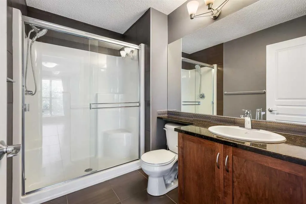 95 New Brighton Landing SE