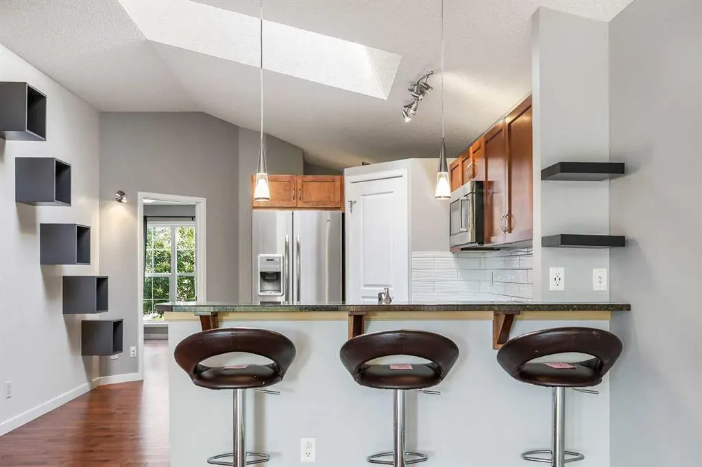 95 New Brighton Landing SE