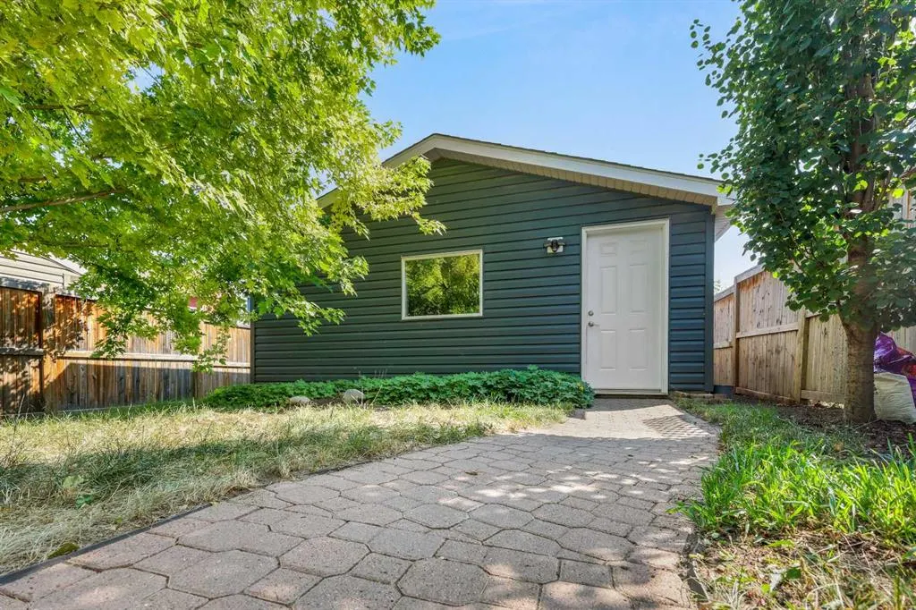 95 New Brighton Landing SE