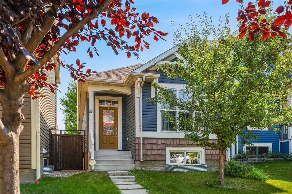 95 New Brighton Landing SE