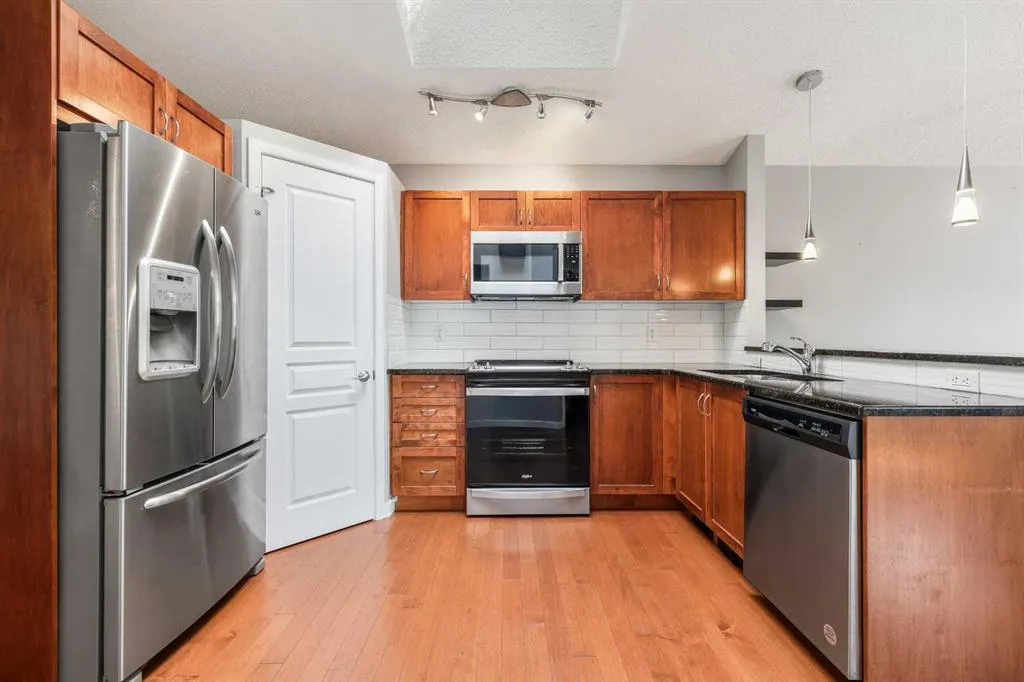 95 New Brighton Landing SE